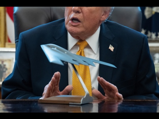 Media: 'Trump valuta l'invio di migliaia di soldati in Medio Oriente'