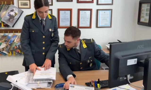 È il re delle truffe: confiscata la casa