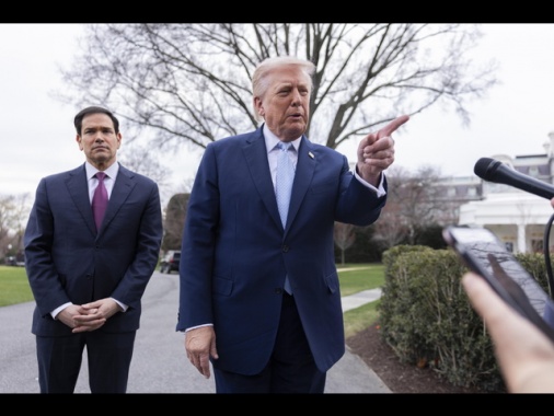 Trump, da domani agenti dell'Ice negli aeroporti Usa