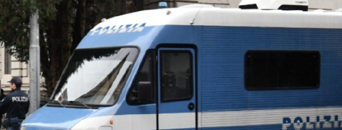 «Bomba vicino alla stazione». Ma la granata è finta