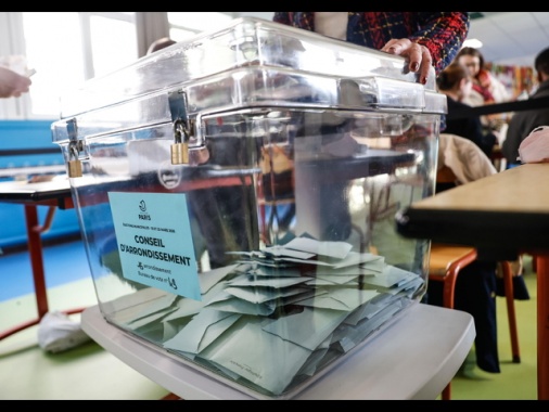 Battute le forze estreme alle comunali in Francia, RN e LFI non sfondano