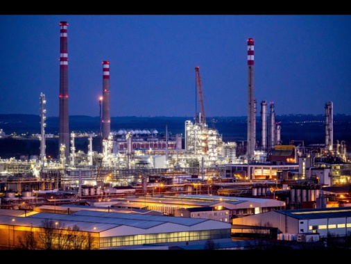 Il prezzo del petrolio in retromarcia, wti scivola a 90 dollari