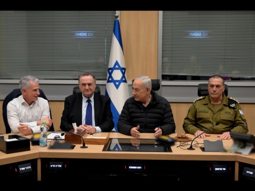 Idf, nuova ondata di attacchi contro infrastrutture a Teheran