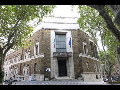 Mimit, 'prosegue monitoraggio su prezzi energia e materie prime'