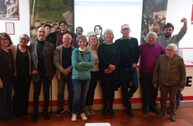 Vince il No, brindisi a Varese