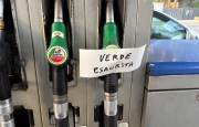 Varese, corsa al pieno: distributori a secco
