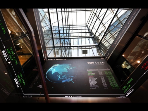 Borsa: l'Europa cauta attende Wall Street, Milano +0,1%