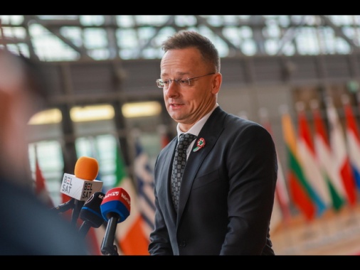 Ministro Ungheria ammette, 'contatti con Lavrov durante le riunioni Ue'