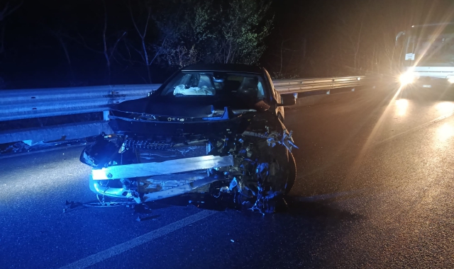 Auto contro muro: serata di disagi sulla Provinciale