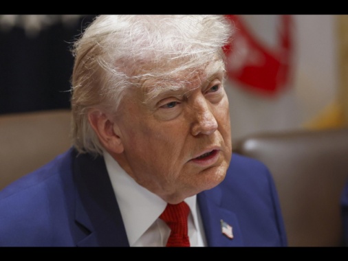 Trump, 'controllare il petrolio dell'Iran è un'opzione'