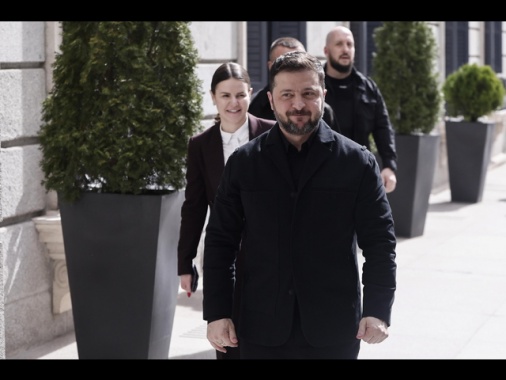 Zelensky insiste, 'gli Usa pronti a dare garanzie sicurezza se cediamo il Donbass'