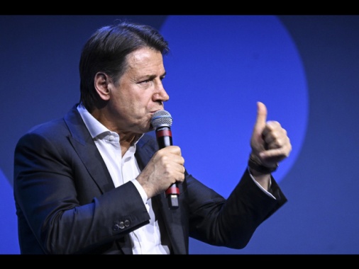 Conte, doveroso il no ai bombardieri Usa, governo neghi anche supporto logistico