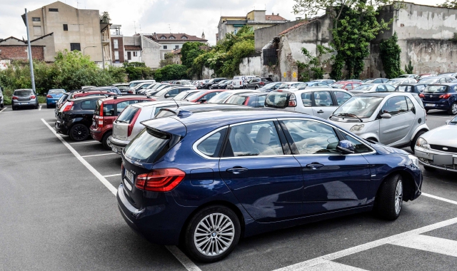 Il parcheggio di via San Michele diventerà presto a pagamento, lasciarvi l’auto tutto il giorno costerà due euro