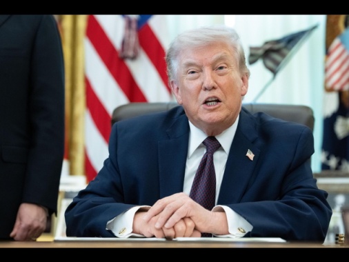 Trump, l'Iran ci ha chiesto un cessate il fuoco