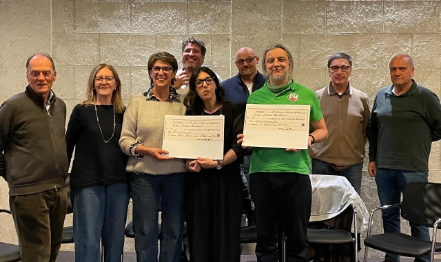 La donazione dei Monelli alle due associazioni