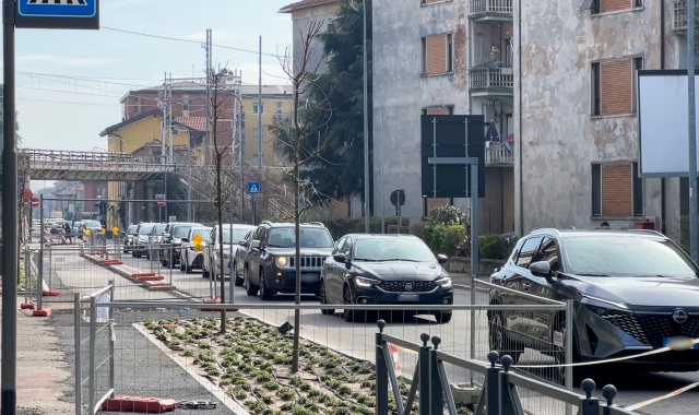 Auto in coda Belforte per i lavori