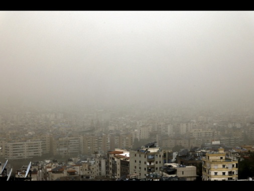 La periferia sud di Beirut bombardata da Israele