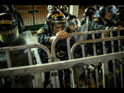 Perù, almeno un morto e 47 feriti allo stadio di Lima