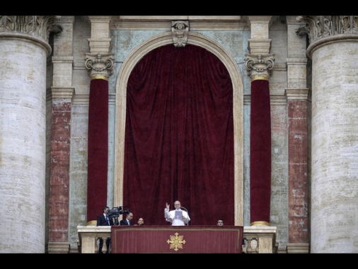 Il Papa annuncia una veglia per la pace l'11 aprile