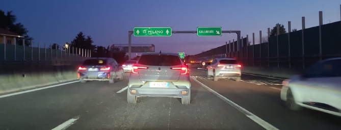 Vacanze finite, tutti in coda in Autolaghi