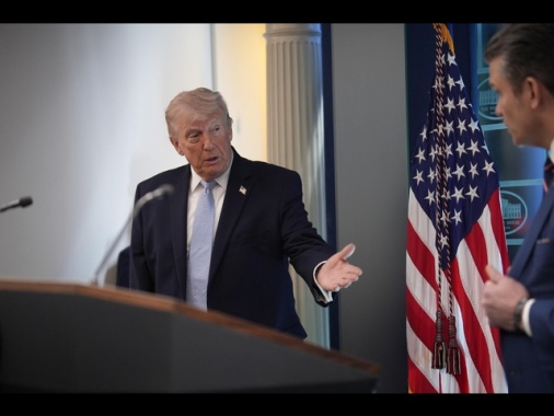 Trump, 'parliamo con Iran su sanzioni, molti dei 15 punti già concordati'