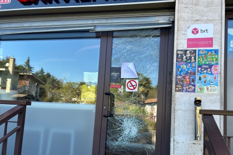 Flessibile e piccone: assalto al bar tabacchi di Avigno