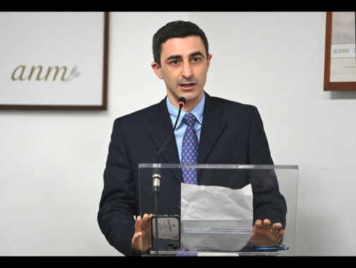 Anm 'rischio paralisi tribunali, si sospenda norma su gip collegiale'