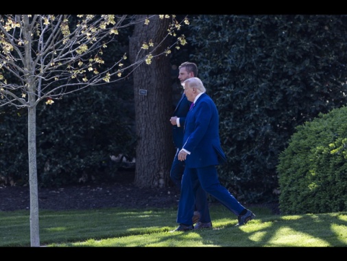 Trump, lo stretto di Hormuz riaprirà abbastanza presto