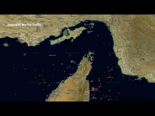 Stretto di Hormuz, 'traffico marittimo si è nuovamente bloccato'