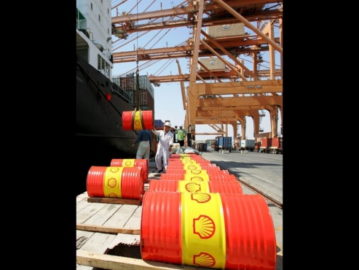 Il petrolio è in forte rialzo a New York a 103,66 dollari