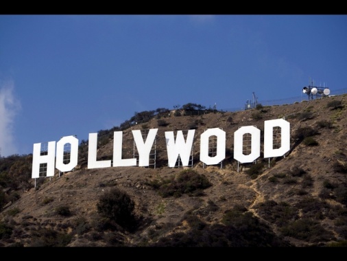 Più di 1.000 star di Hollywood firmano una lettera contro Warner-Paramount