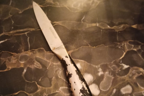 Faccia a faccia con i ladri a colpi di spray al peperoncino