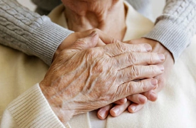 I fragili aumentano, i fondi diminuiscono: dramma sociale