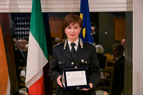 Responsabilità e professionalità nelle carceri: premiata la dirigente Panaro