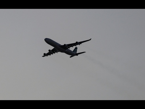 L'Iran riapre parzialmente il suo spazio aereo