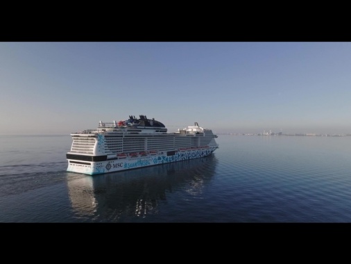 La Msc Euribia sta uscendo dallo stretto di Hormuz