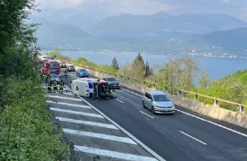 Ambulanza si ribalta, paziente in codice rosso