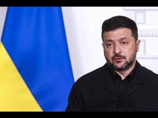 Zelensky, 'almeno 5 morti e 10 feriti nella sparatoria a Kiev'