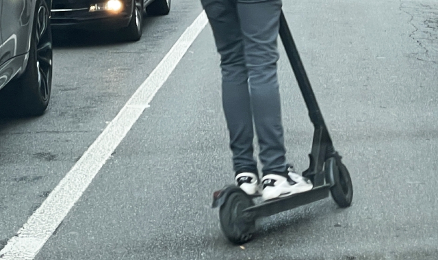 Scippo col monopattino: il ricordo della moglie defunta sparisce