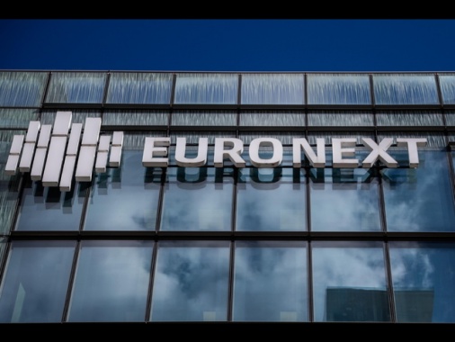 Borsa: l'Europa resta negativa con Wall Street e guarda ai negoziati, Milano -1,1%