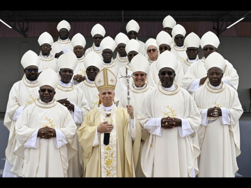 Il Papa alla Chiesa d'Angola, testimoniate la pace