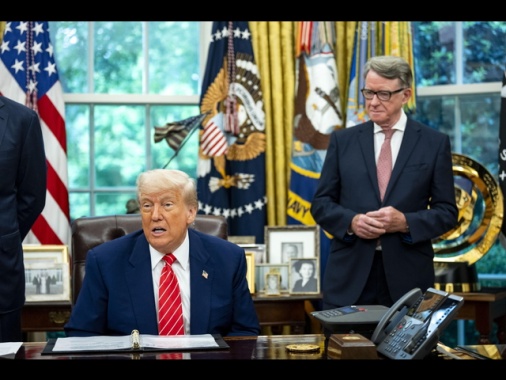 Trump, 'pessima scelta di Starmer nominare Mandelson ambasciatore in Usa'