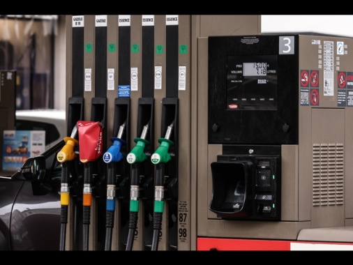 Eurostat, prezzi di diesel e benzina su del 19,1% e 10,6% a marzo 2026