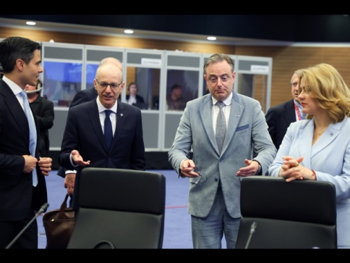 Olanda contro il nuovo bilancio Ue, 'sia più snello, il negoziato sarà lungo'