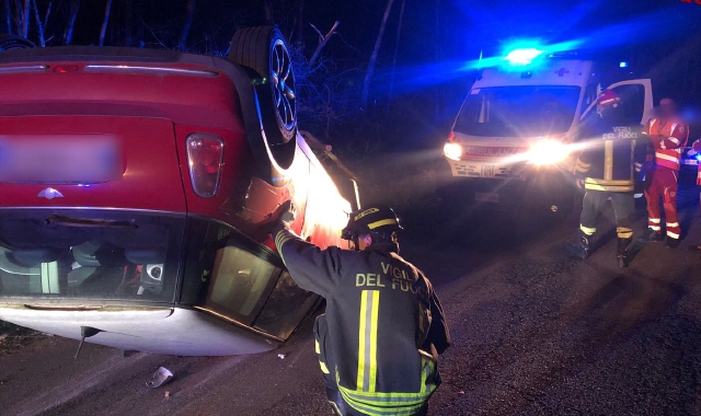 I soccorsi per l’incidente nella notte a Vergiate