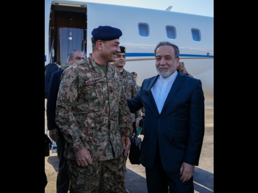 Media, da Araghchi a Munir la risposta 'esaustiva dell'Iran alle proposte