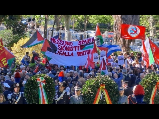 'Fuori Lagalla e sionisti dal 25 aprile', sindaco contestato a Palermo