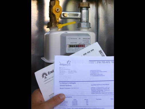 'Il 64% degli italiani valuta di cambiare il contratto energia'