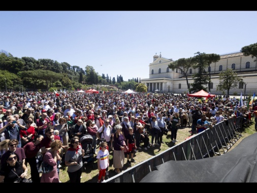 Colpi di pistola a Roma contro due iscritti all'Anpi, feriti