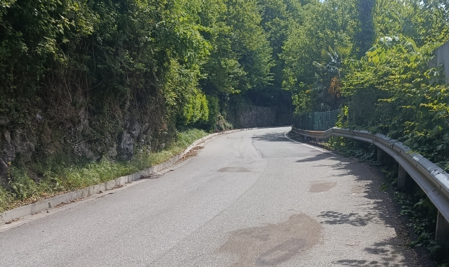 Via Monteggia a Laveno Mombello è un tratto particolarmente pericoloso